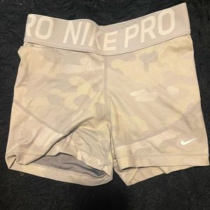 Nike Pro Shorts in Light Camo, Size Medium
